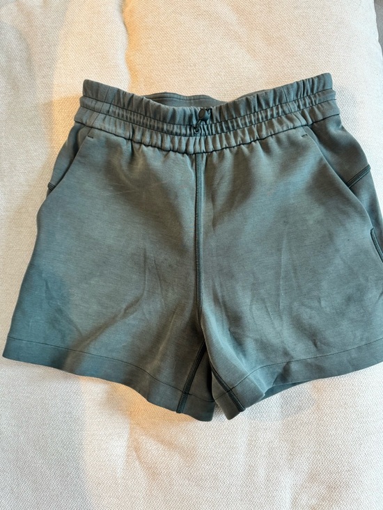 lululemon athletica Pants - lululemon athletica Olive Green Elastic-Waist Athletic Shorts